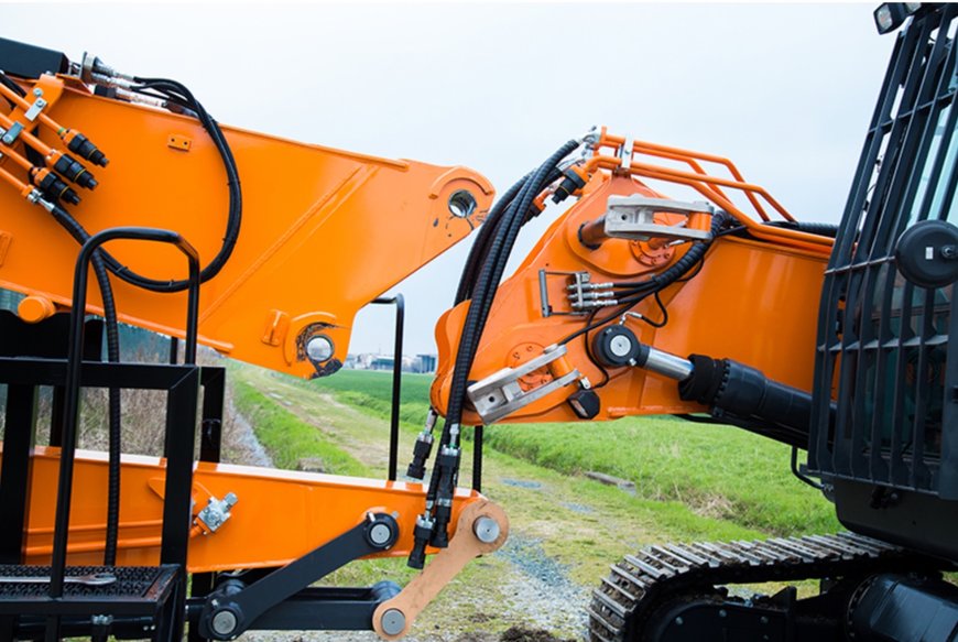 MEET DX235DM AND DX530DM - BUILT FOR RIGOR OF DEMOLITION APPLICATIONS